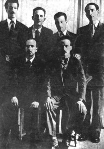 Groupe des Six chefs du FLN en 1954 (Copyleft, Ministère Algérien des Moudjahidine)
