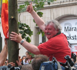 Freddy Thielemans tout rouge