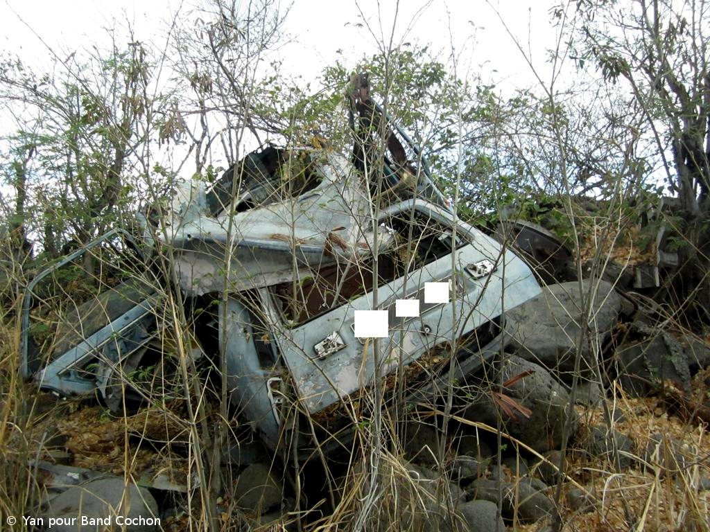 carcasse voiture