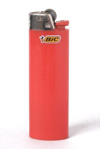 Un briquet BIC (Creative Commons, Sun Ladder)