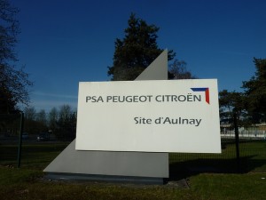 Entrée du site PSA à Aulnay (Crédits : Creative Commons, Petit Louis)