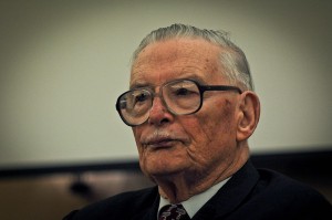 James M. Buchanan en 2010 (Crédits : Atlas Network / Creative Commons)