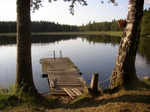 Lac en Suède (Crédit : Caruba, Creative Commons)