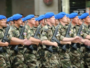 Défilé du 14 juillet (Crédits : RD Picard, Creative Commons)