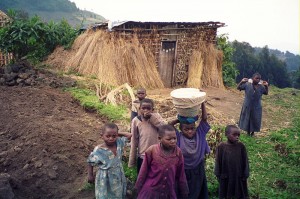 Enfants rwandais (Crédits : Philip Kromer, Creative Commons=
