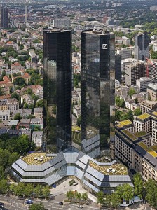Le siège de la Deutsche Bank à Francfort (Crédits : Jürgen Matern, Creative Commons)