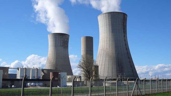 Centrale nucléaire du Tricastin (Crédits : Sancio83, Image libre de droits)