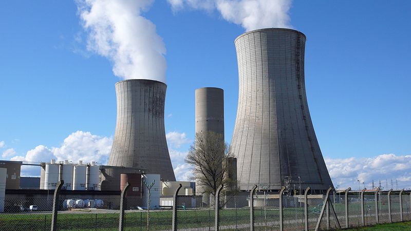 Centrale nucléaire du Tricastin (Crédits : Sancio83, Image libre de droits)