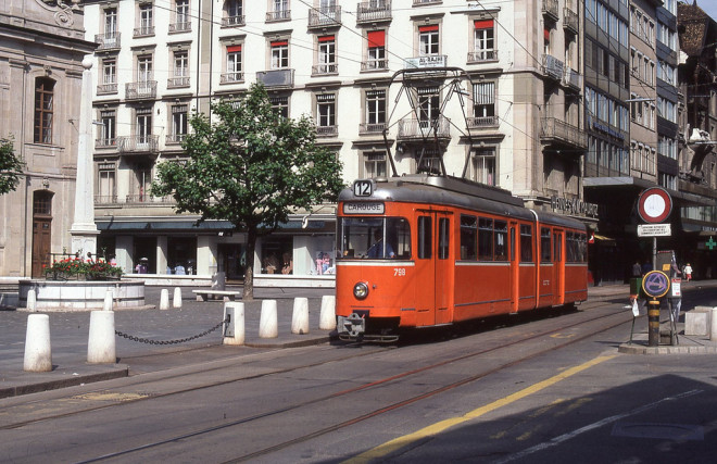 Tramway à Genève (Crédits Alain GAVILLET, licence Creative Commons)