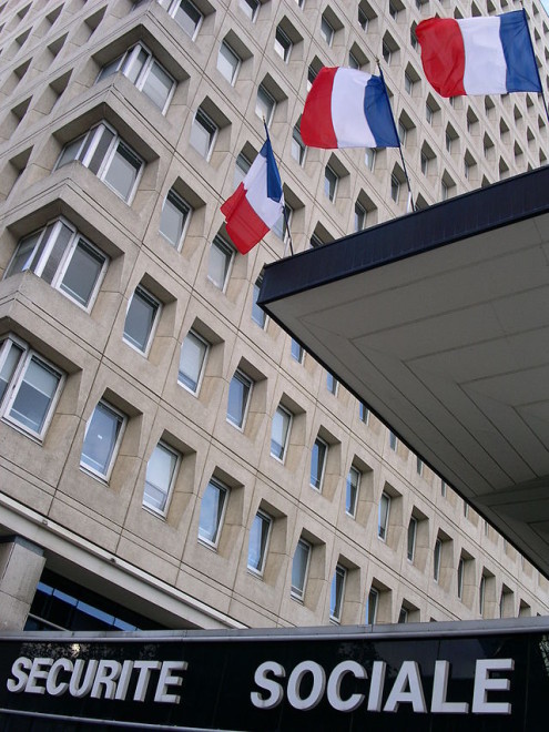Bâtiment de la sécurité sociale à Rennes (Crédits 01.camille, image libre de droits).JPG