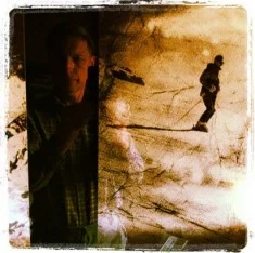 Autoportrait aux photographies de montagne, Parador de Vielha, photo T Guinhut