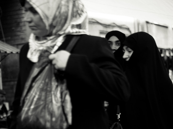 Voile femme Islam (Crédits Julien Lagarde, licence Creative Commons)