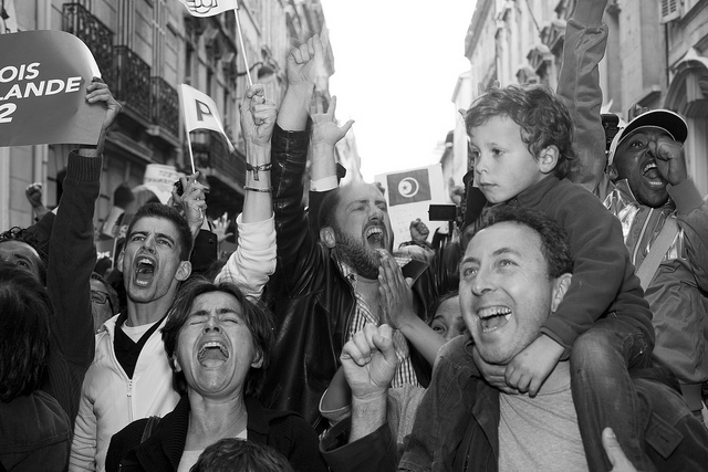 Militants socialistes victoire Hollande 2012 CC Flickr Amodalle