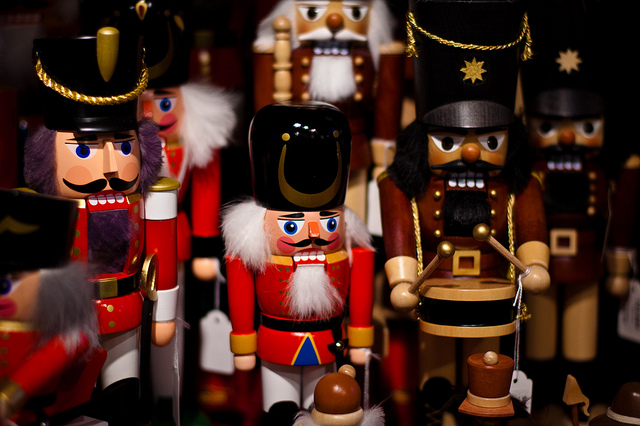 marionnettes soldats credits Christophe (licence creative commons)