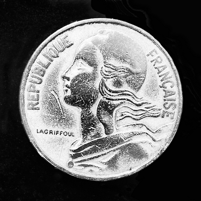 république française credits adrian midgley (licence creative commons)