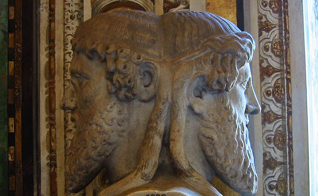 Janus bifron credits redjinn (licence creative commons)