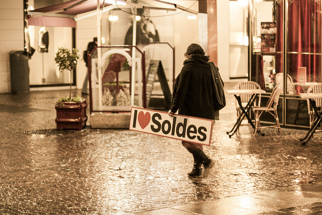 soldes credits antoine robiez (licence creative commons)
