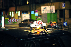 Taxi parisien Credit Mathieu Fosse (Creative Commons)