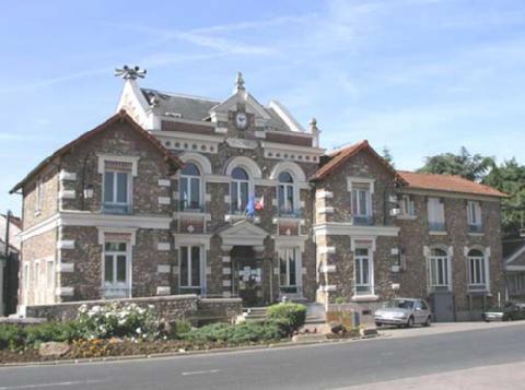 Mairie de Champlan (Credit Geneawiki) Mairie de Champlan (Credit Geneawiki)
