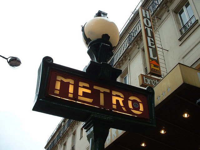 Metro credits Steve Calcott (CC BY-NC 2.0)