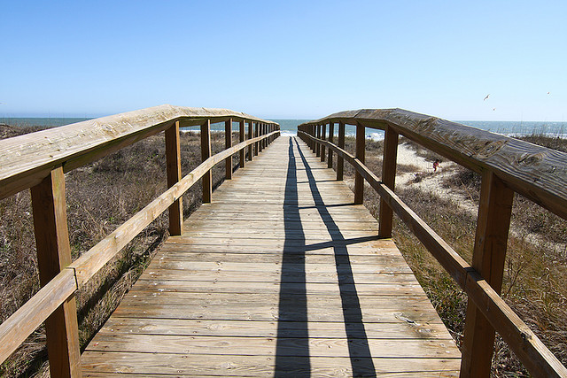 Pont credits Chuck Grimmett (CC BY-SA 2.0)