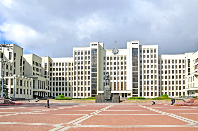 Minsk - House of Government - Dennis Jarvis - CC BY-SA 2.0