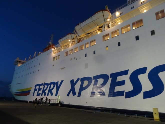 Ferry - Credits Greg&Alex deuxsingesenhiver(dot)com - Tous droits réservés