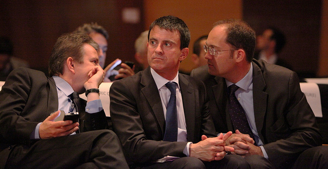 Manuel Valls et Guillaume Bachelay (Crédits : Parti socialiste, licence CC BY-NC-ND 2.0)