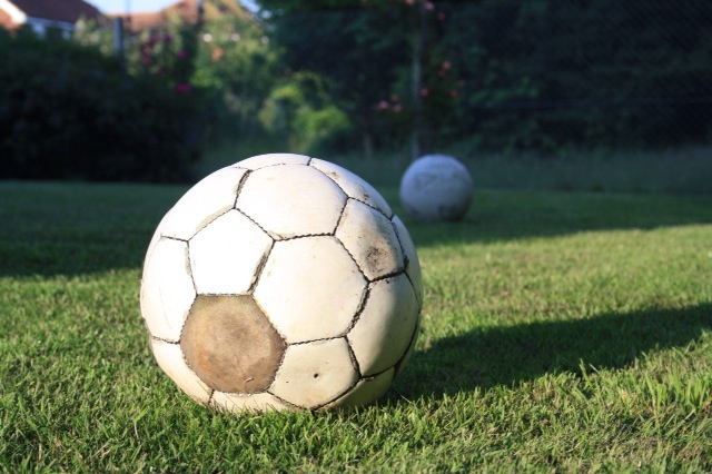 footballs credits Mark Botham (CC BY-NC 2.0)