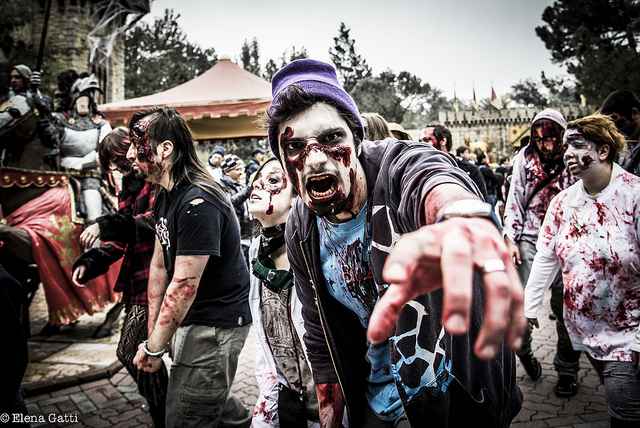 zombie walk credits helena gatti (CC BY 2.0)