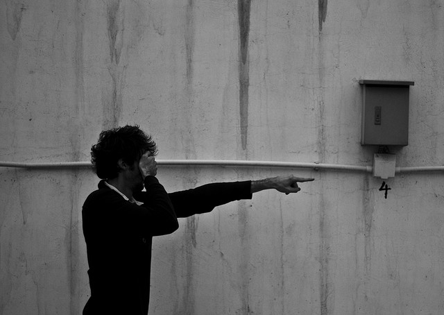 Délation - Crédits : Camille Chenchei via Flickr (CC BY-NC-ND 2.0