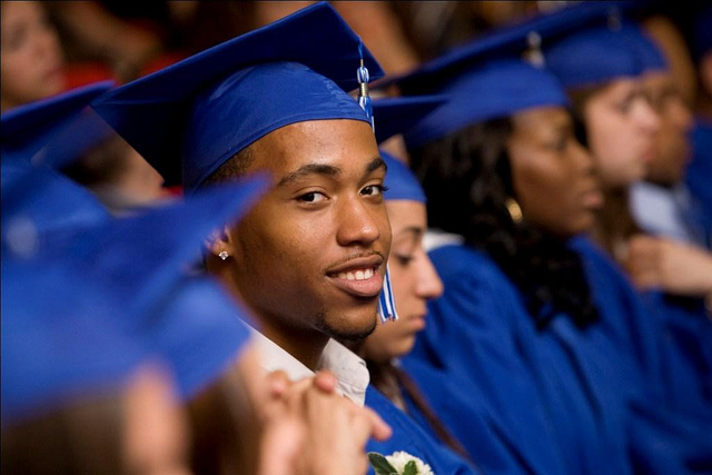Students from South Brooklyn Community High School on graduation day - Credits : Gates Foundation via Flickr (CC BY-NC-ND 2.0