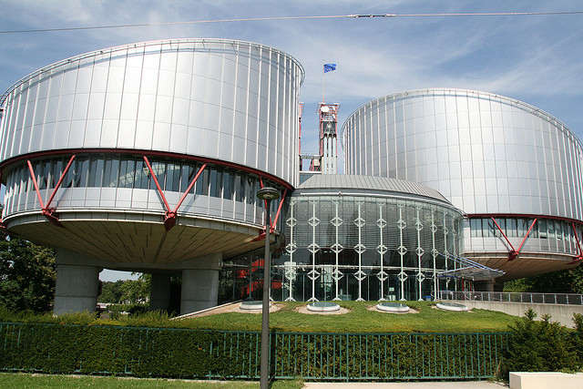 Cour européenne des droits de l'homme - Credits Damien (CC BY-NC-ND 2.0) )
