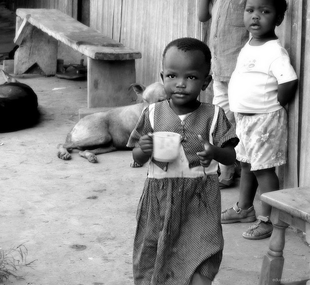 Eduardo Zarate - Petite fille au Kenya - CC BY ND 2.0