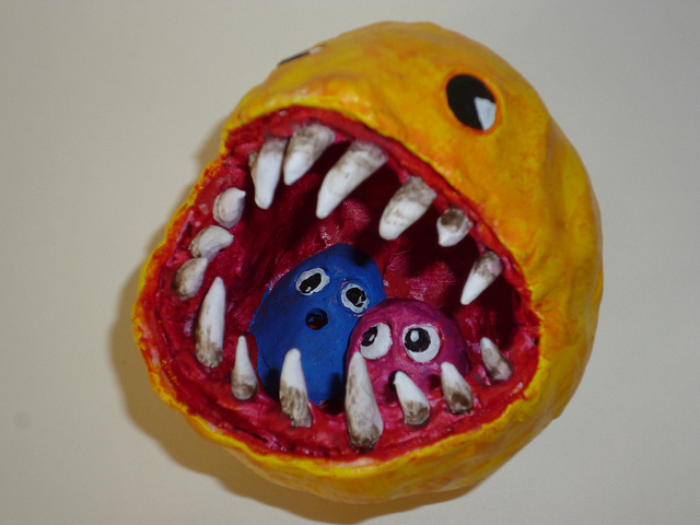Pac man Double Pinch Pot Ceramic Boynton (10) credits Boynton via Flickr ((CC BY 2.0)
