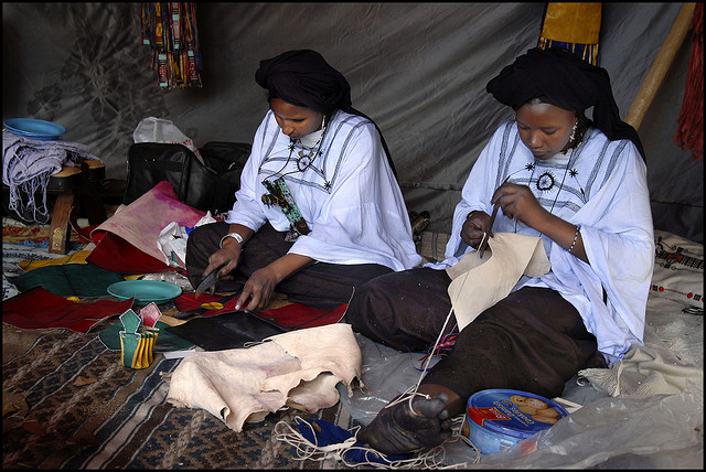 Artisanat Touareg credits Alain Bachellier via Flickr ((CC BY-NC-ND 2.0))