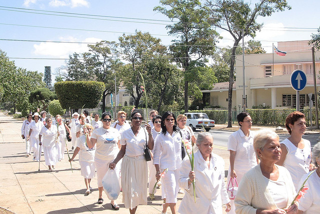 Dames en blanc Cuba (Mihai Romanciuc) (CC BY-NC 2.0)