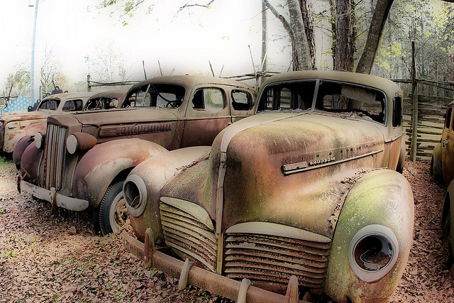 Old cars in HDR credits Craig ONeal (CC BY-NC-ND 2.0)