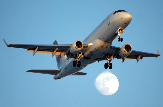Canada : des billets d'avion taxés au maximum ! C-FFYG EMB-175by Doug (CC BY-NC-ND 2.0)