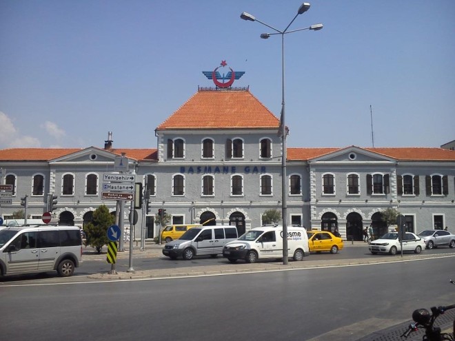 Gare pricipale d'Izmir-Crédit photo : Dimitri Anagnostaras