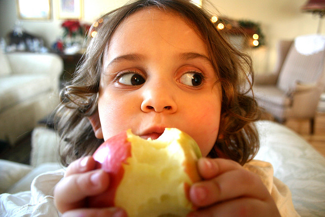 Girl credits Mathieu Jarry (CC BY-NC-ND 2.0)