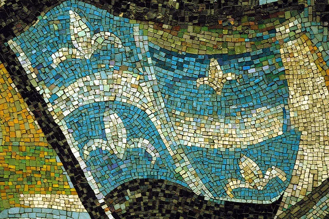Mosaic Quebec flag-Doug CC BY-NC-ND 2.0)