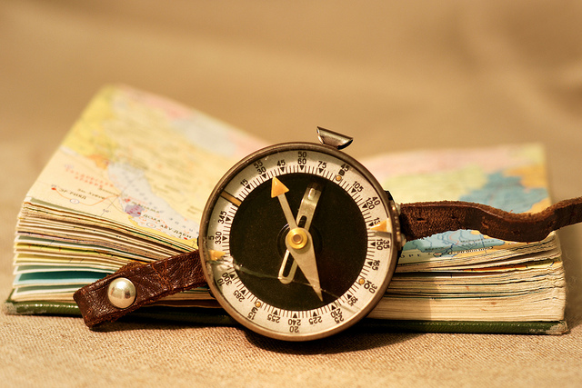 Old Compass-Olga Filonenko(CC BY-SA 2.0)