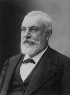 Yves_Guyot_par_Nadar-domaine public