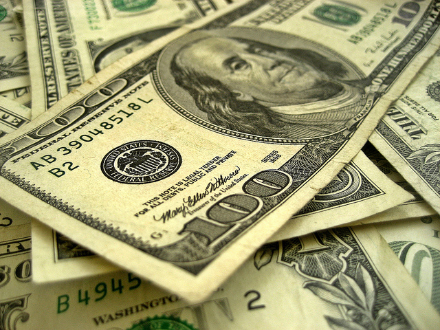 dollars-401(K)2012(CC BY-SA 2.0)