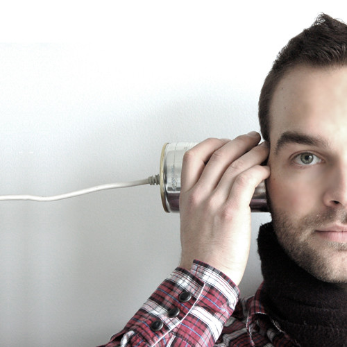 I am listening credits Melvin Gaal (CC BY-NC 2.0)