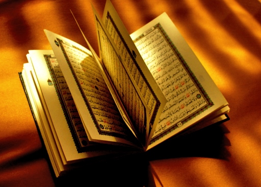 Opened_Qur'an(CC BY 2.0)