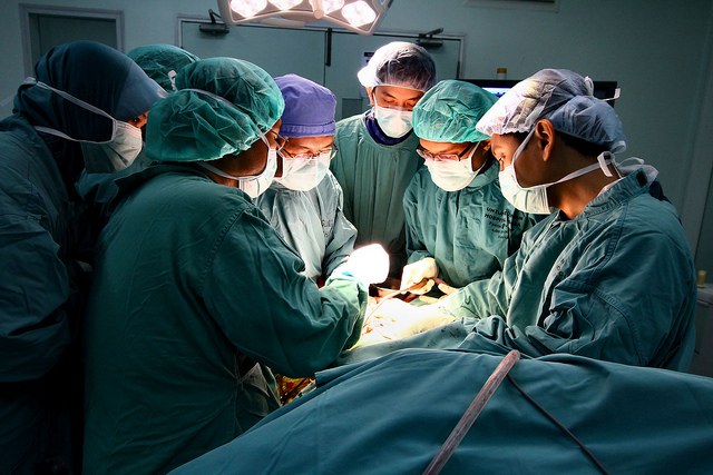Phalinn Ooi-medical operative photo(CC BY 2.0)