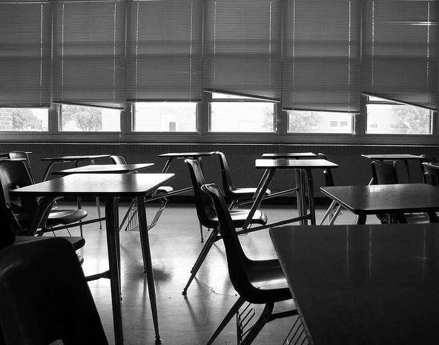 Empty classroom by Max Klingensmith(CC BY-ND 2.0)