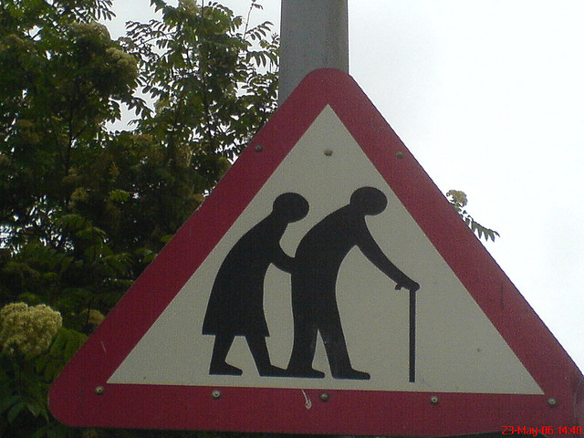 Richard Riley-Old People Sign(CC BY 2.0)